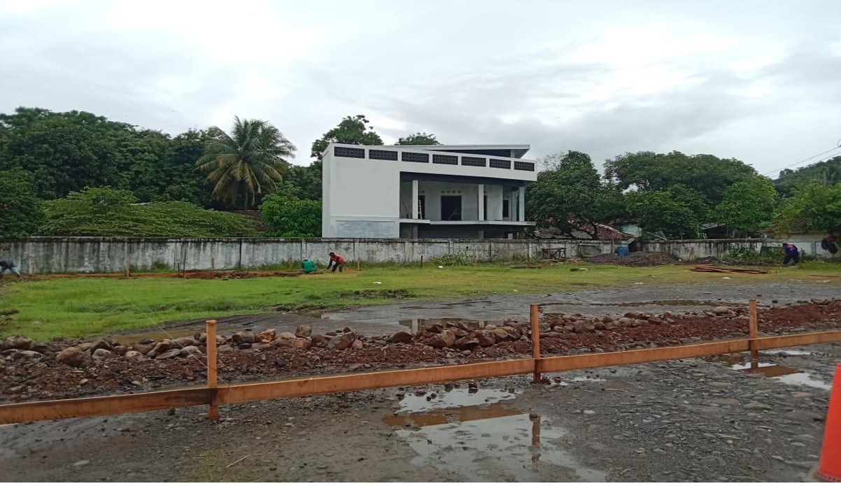 PEMBANGUNAN KDMP DESA PAMEUNGPEUK TAHAP 1